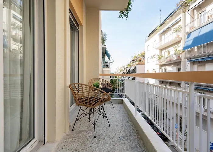 Luxurious Apartment In The Heart Of Athens