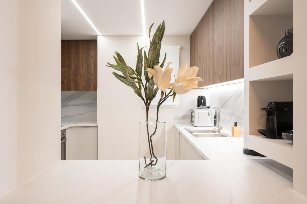 Luxurious In The Heart Of Apartment *